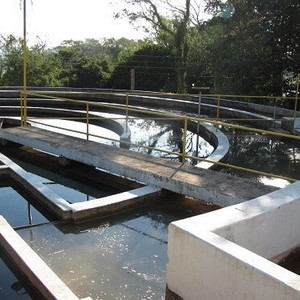 Estação de tratamento de água e esgoto